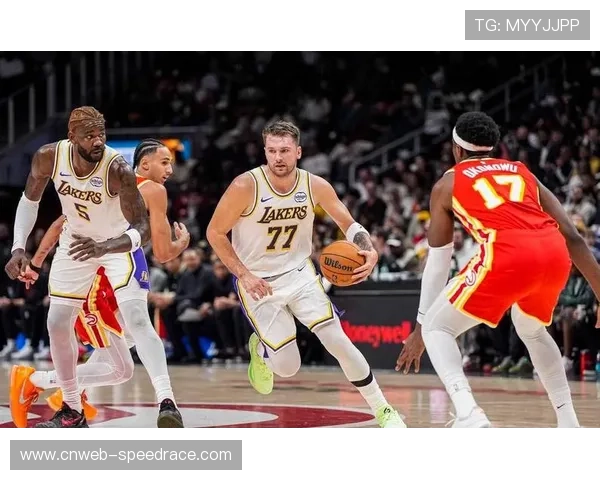 拉拉维亚艾顿成湖人中坚，休赛期引援见效