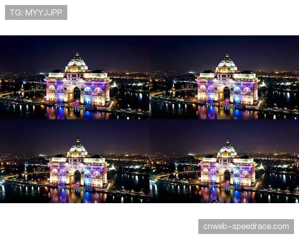 特写:在孟买的球迷公园,数百人通过官方流媒体观看国家德比 特写:在孟买的球迷公园,数百人通过官方流媒体观看国家德比